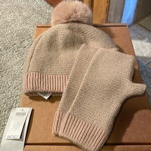 NWT Chicos hat and gloves set